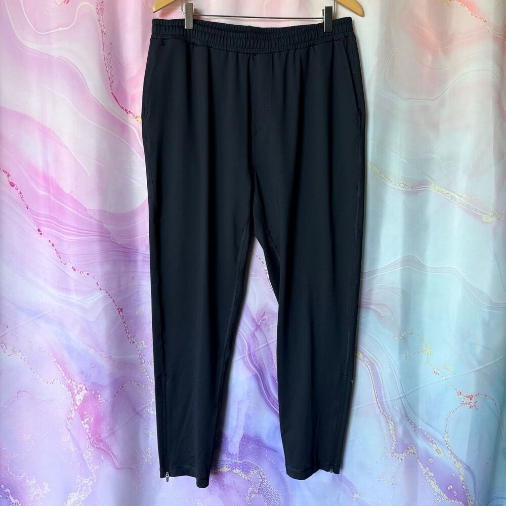Vuori XL Black Jogger Pants Athletic Sporty Preppy Luxury Athleisure Old Money